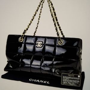 Chanel CC Chocolate bar chain patent leather bag